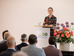 Die Präsidentin des LfU, Dr. Monika Kratzer, bei Ihrer Begrüßungs-Rede.