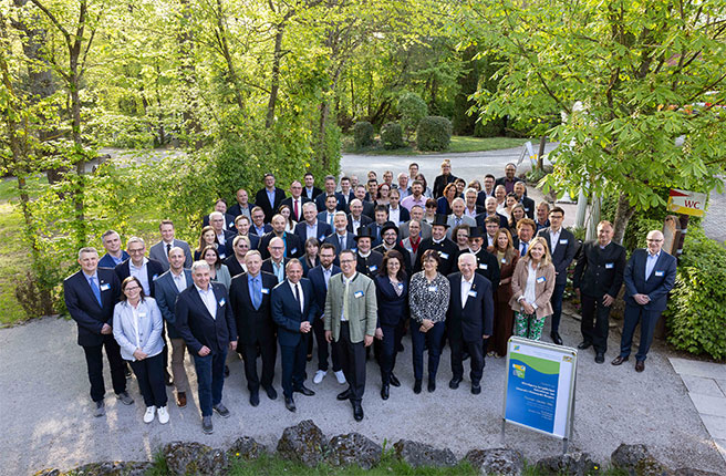 Gruppenfoto von der Auszeichnung UKPB-GOLD-Teilnehmer am 04.05.2023 in Schloß Thurn, Heroldsbach
